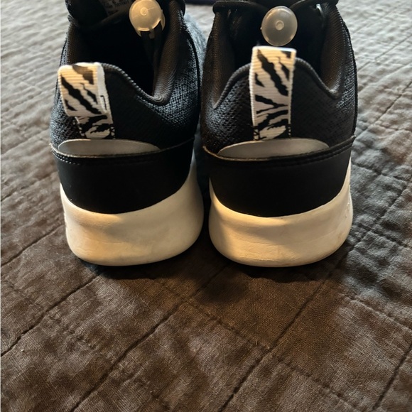 Adidas Cloudfoam Blk Zebra Stripe 7.5 - Picture 3 of 7